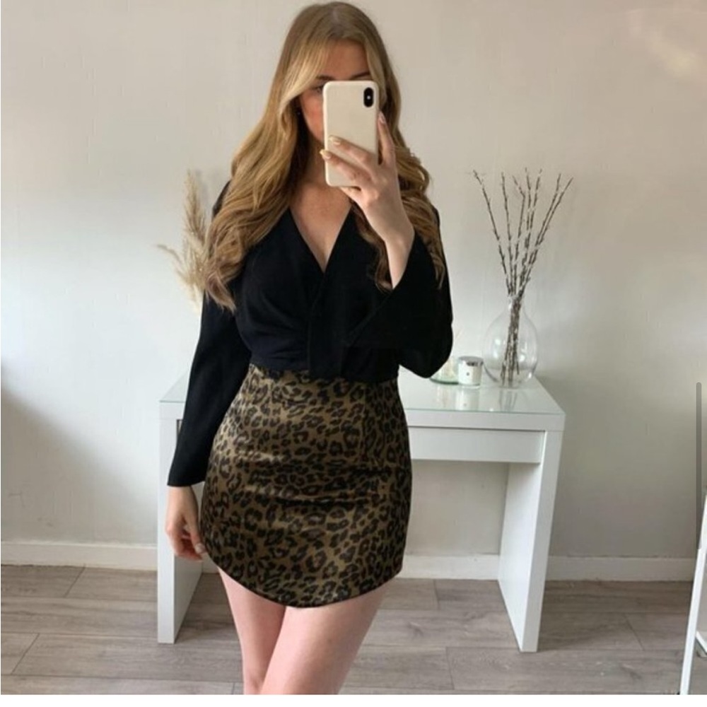 Zara mini leopard print cheetah mini satin skirt - Picture 8 of 9